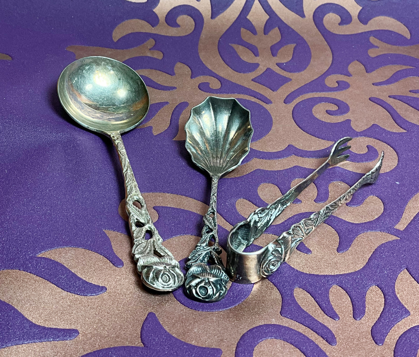 3er Set Zuckerzange, Sahnelöffel, Zuckerlöffel mit Rosengriff 90 versilbert