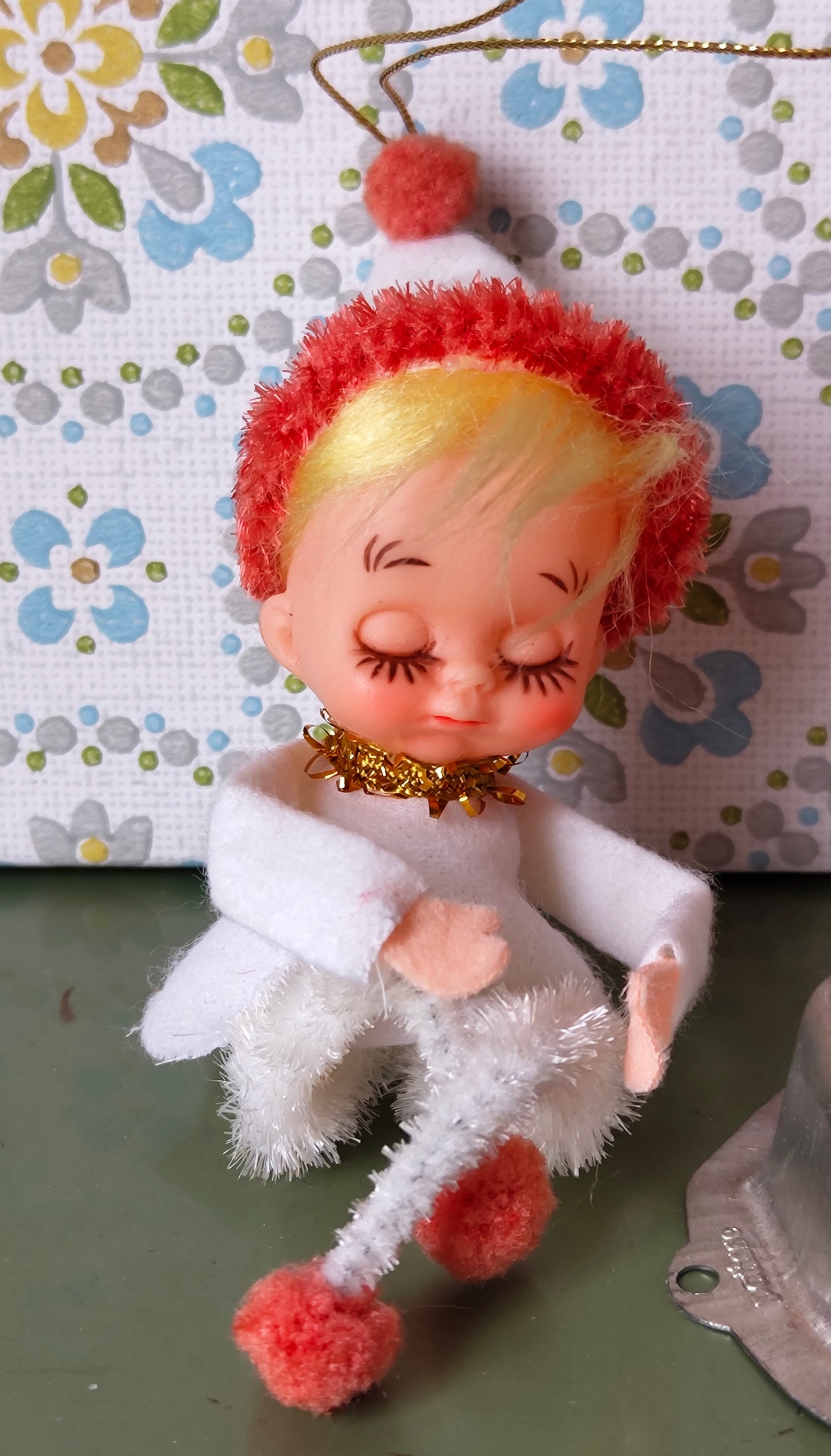 2 Hänge Elfen aus Filz und Pfeiffenputzern VINTAGE 1960er Knee Hugger