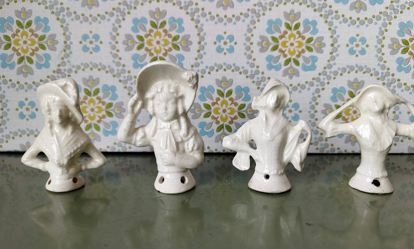 4 Halfdolls aus Porzellan um 1900 mit Macken VINTAGE SONDERPREIS