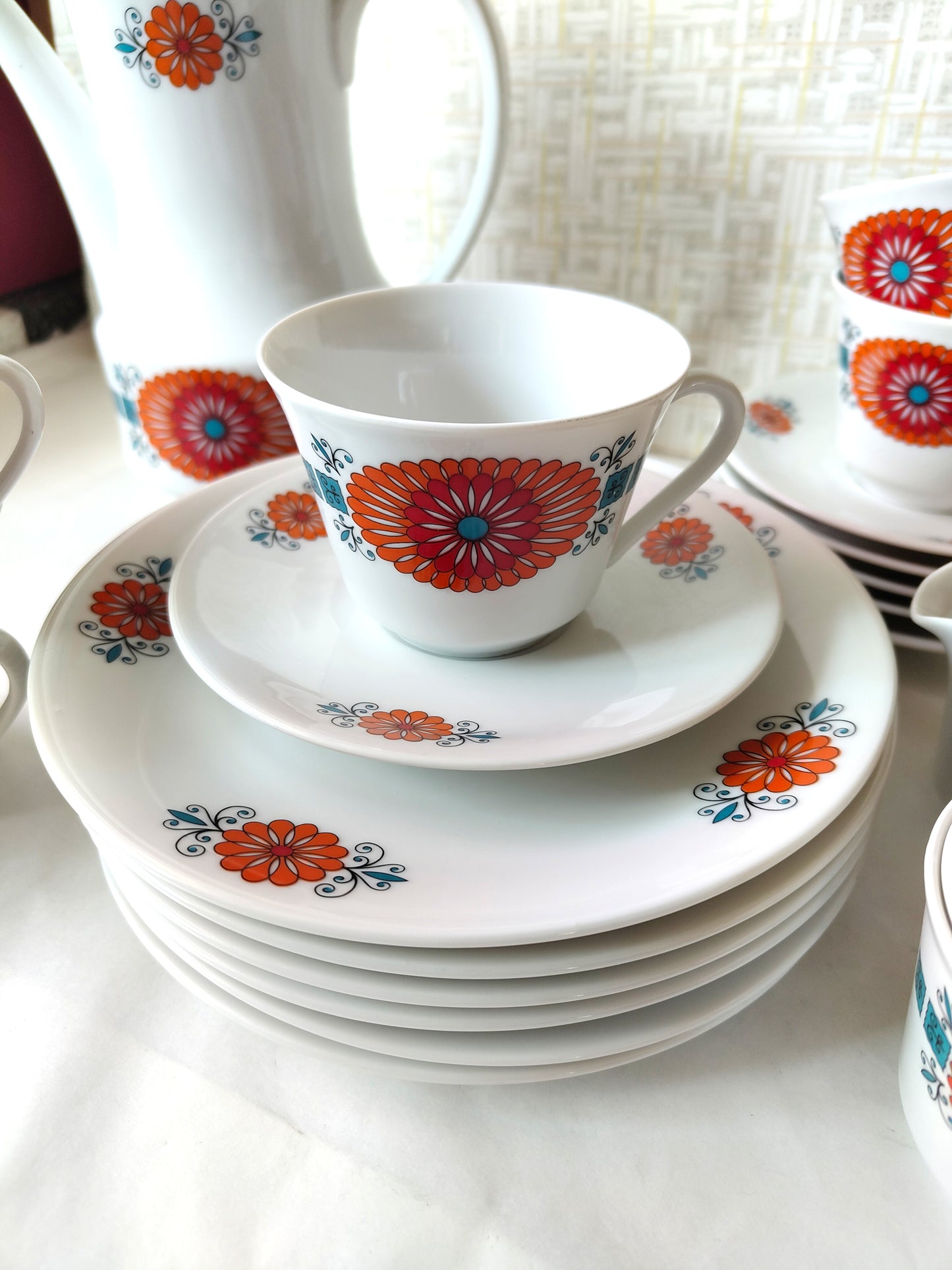 Kaffeegeschirr für 6 Personen von Seltmann Weiden – 70er Jahre Pril Blumen-Design VINTAGE