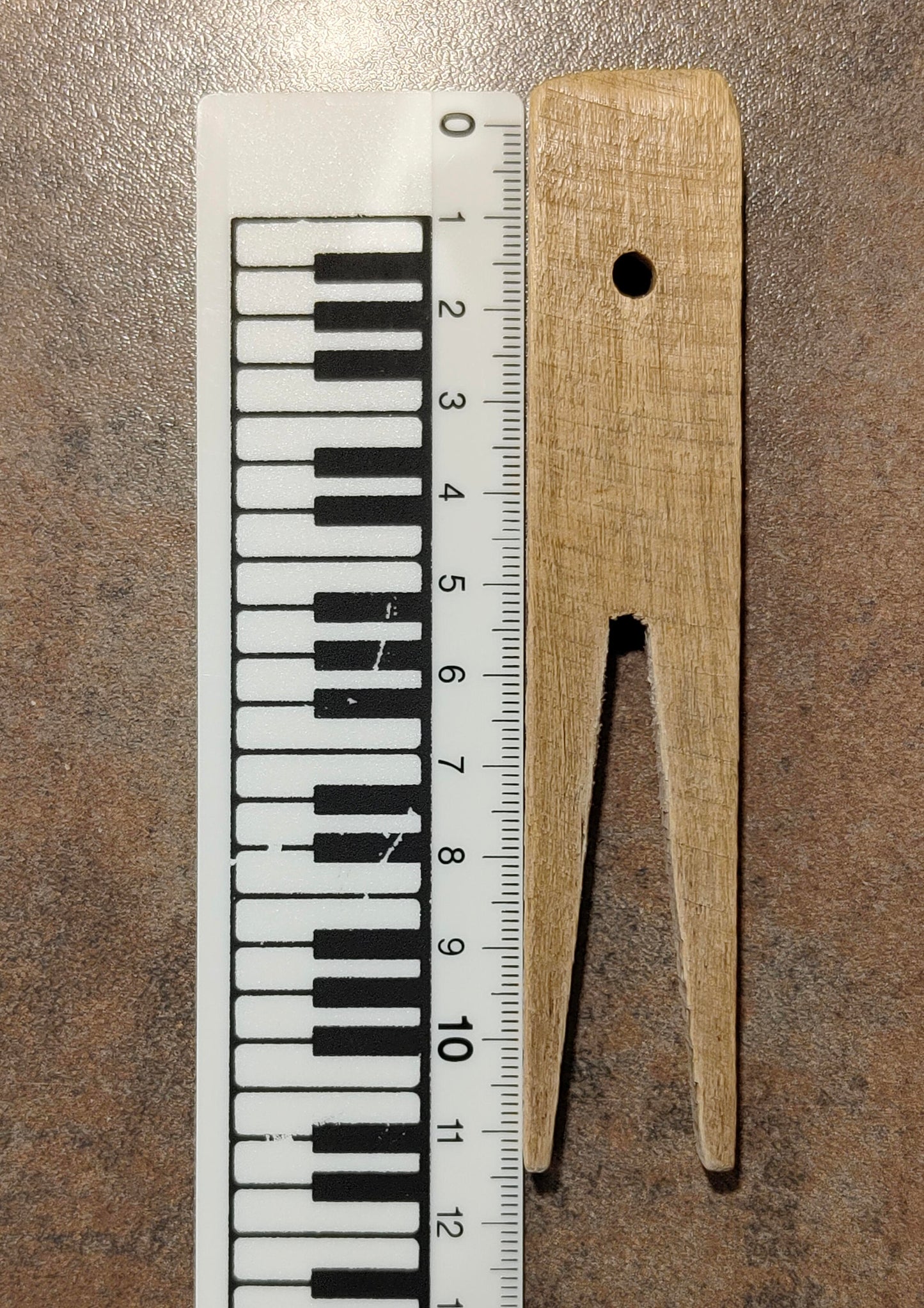 Über 30 Vintage Holz Wäscheklammern in Omas Aufbewahrungs Beutel