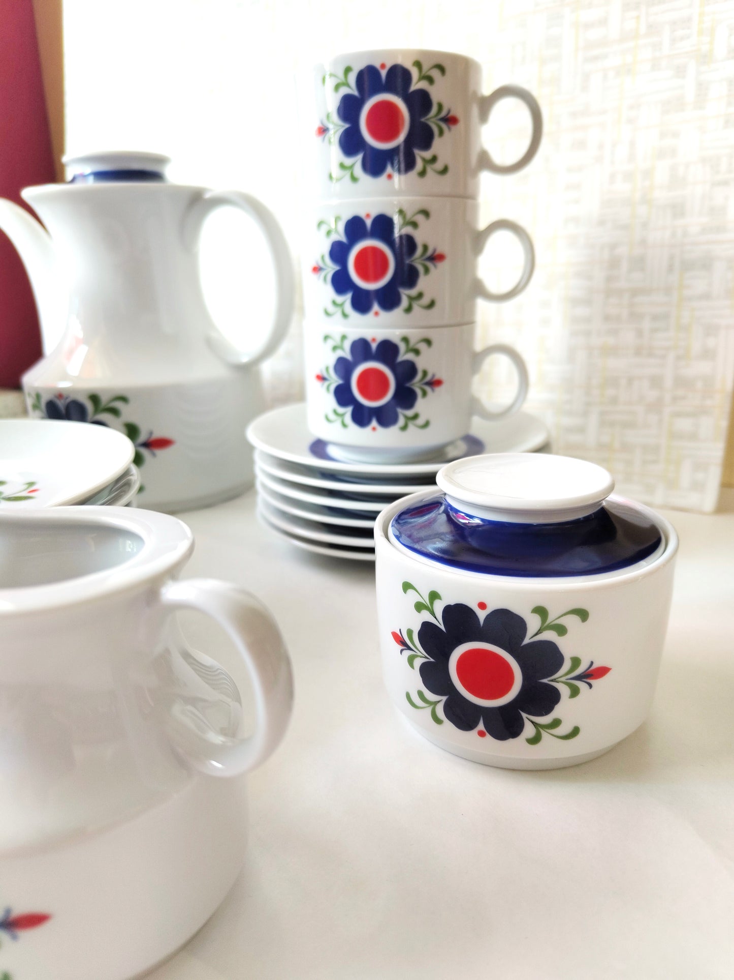 Kaffeeservice für 6 Personen von Winterling – Blumen-Dekor der 70er Jahre