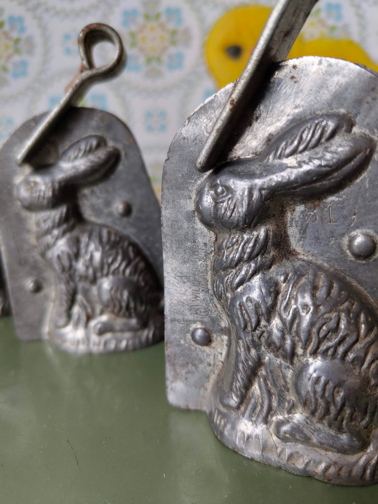 3 antike Schokoladenformen Set „Hase“ – Willi Burkard Nürnberg – seltene Metallformen aus Deutschland