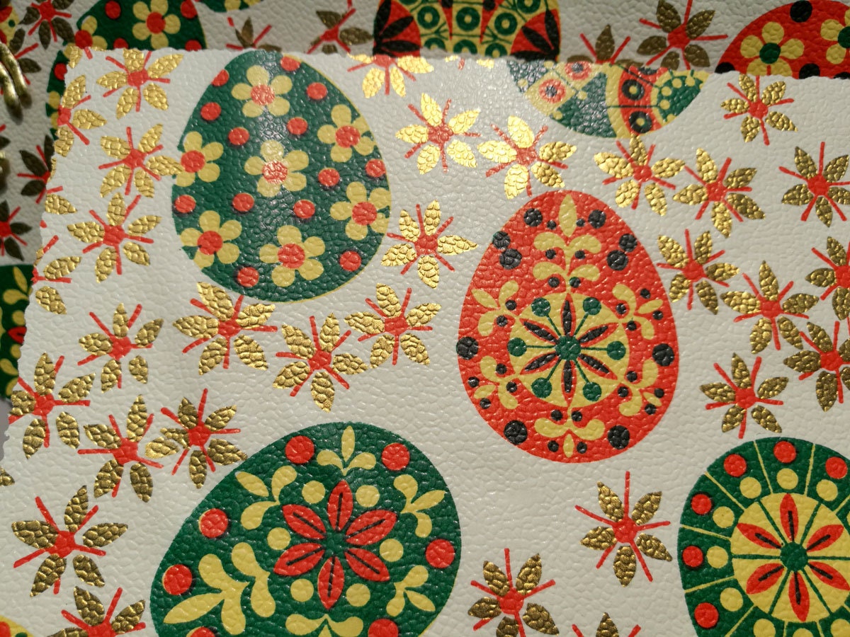 Oster Postkarten aus Vintage Geschenkpapier grüne rote Eier mit goldfarbenem grafischen Muster