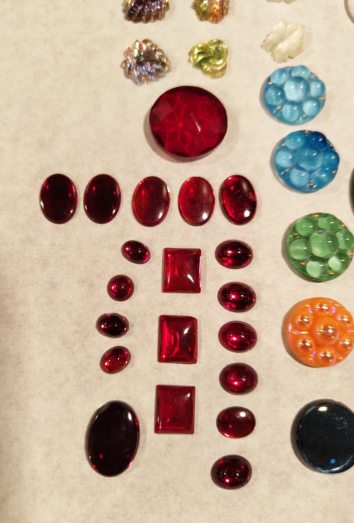 Cabochons aus Glas Pudel Rockefeller Nixe und diverse Formen 45 Stück VINTAGE
