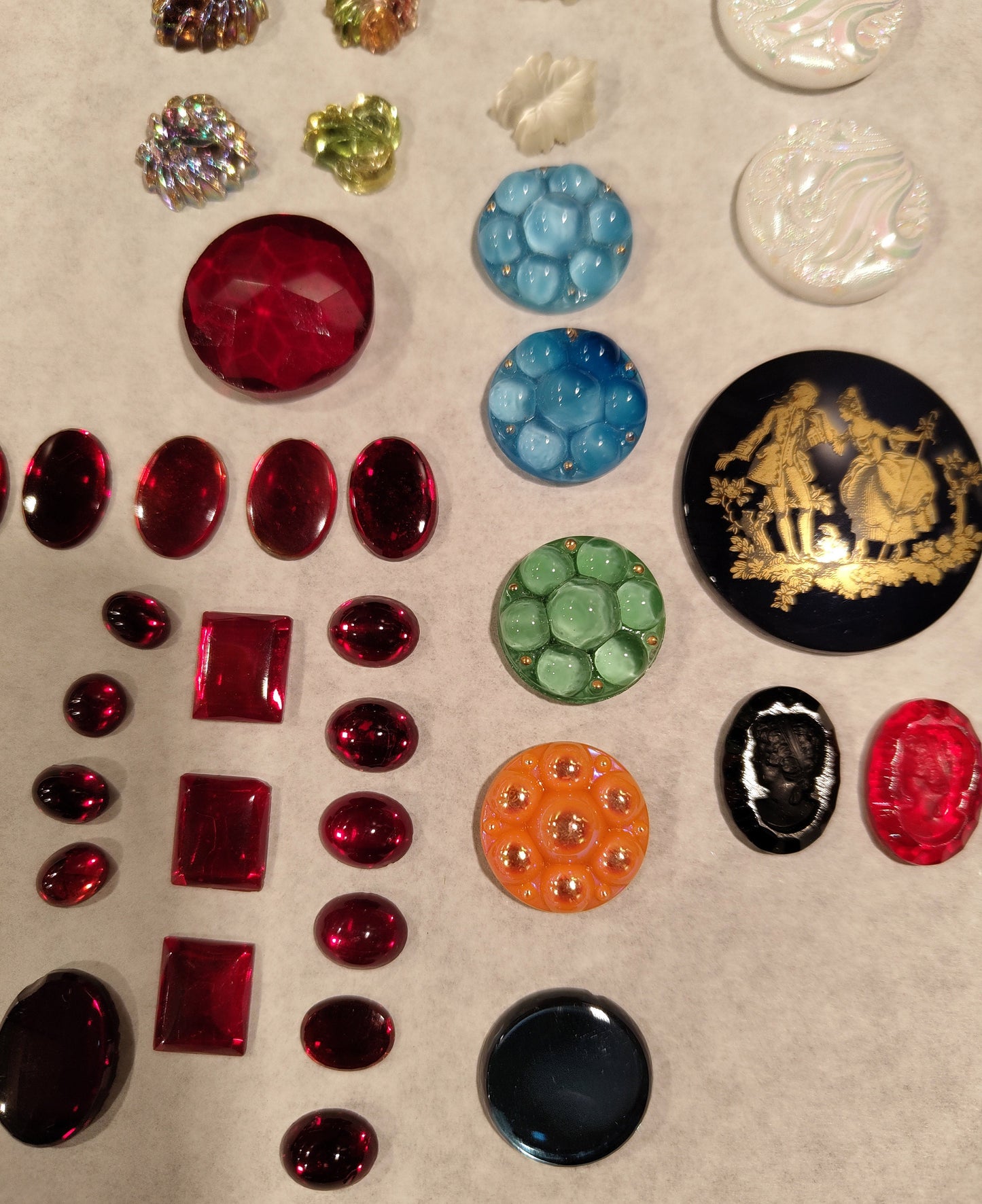 Cabochons aus Glas Pudel Rockefeller Nixe und diverse Formen 45 Stück VINTAGE