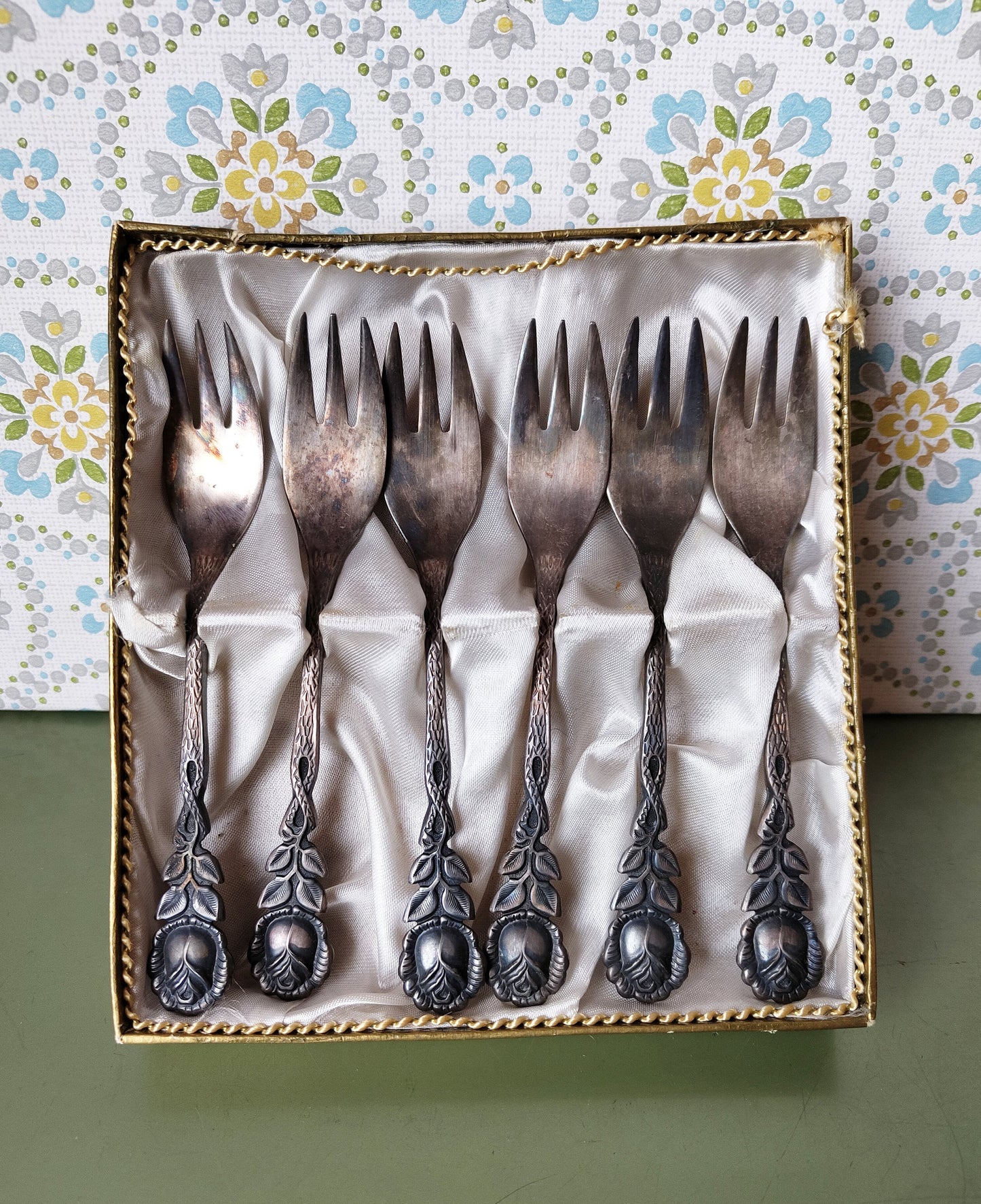 6 versilberte Kuchengabeln im Original Karton VINTAGE