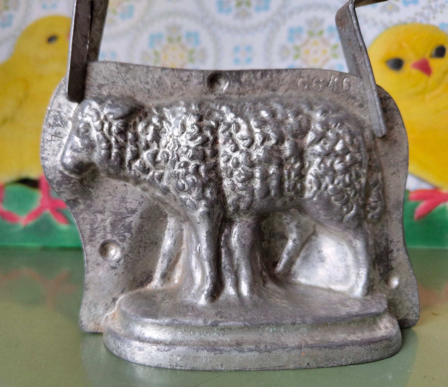 Antike Schokoladenform Lamm mit Nummer VINTAGE