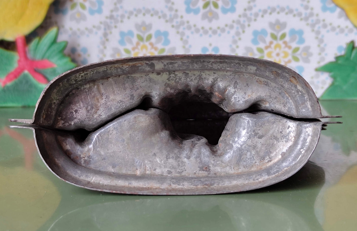Antike Schokoladenform Lamm mit Nummer VINTAGE