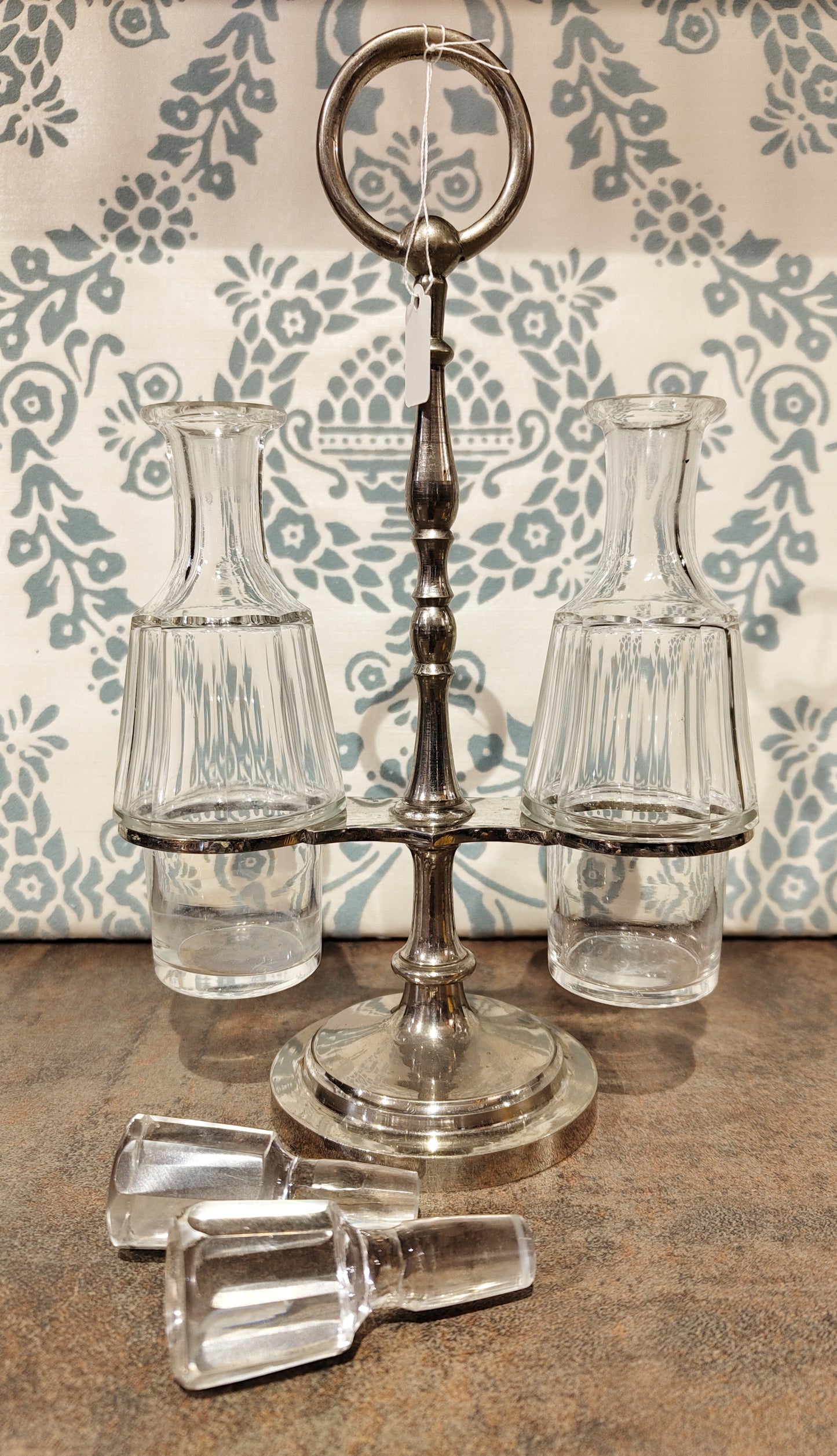 Essig & Öl Behälter aus Glas in versilbertem Metallgestell – VINTAGE