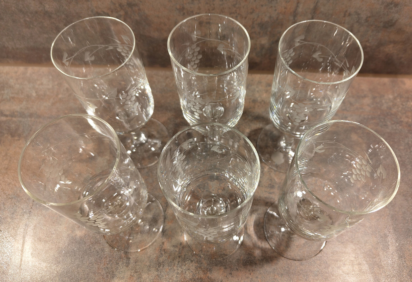 Set aus 6 Weingläser, Weintrauben und Blätter Schliff, VINTAGE