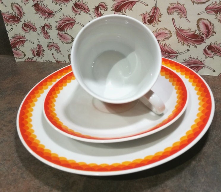 Sammeltasse Kaffeegedeck Porzellan orange 1970er "Mitterteich" gestempelt.