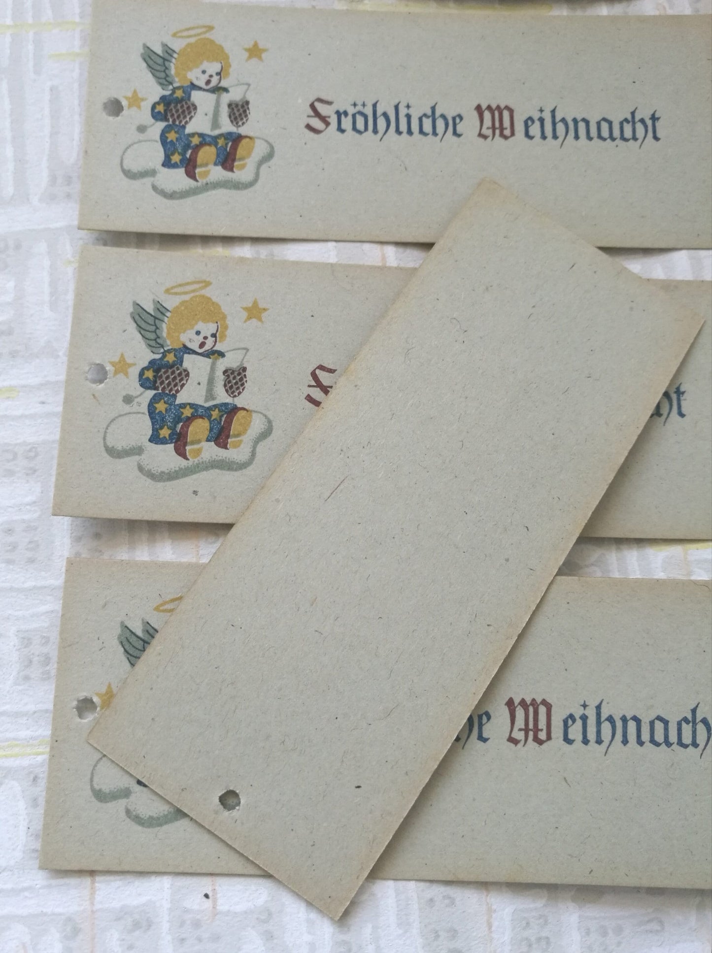 5 Anhänger für Geschenke "Fröhliche Weihnacht" singender Engel auf Wolke Vintage