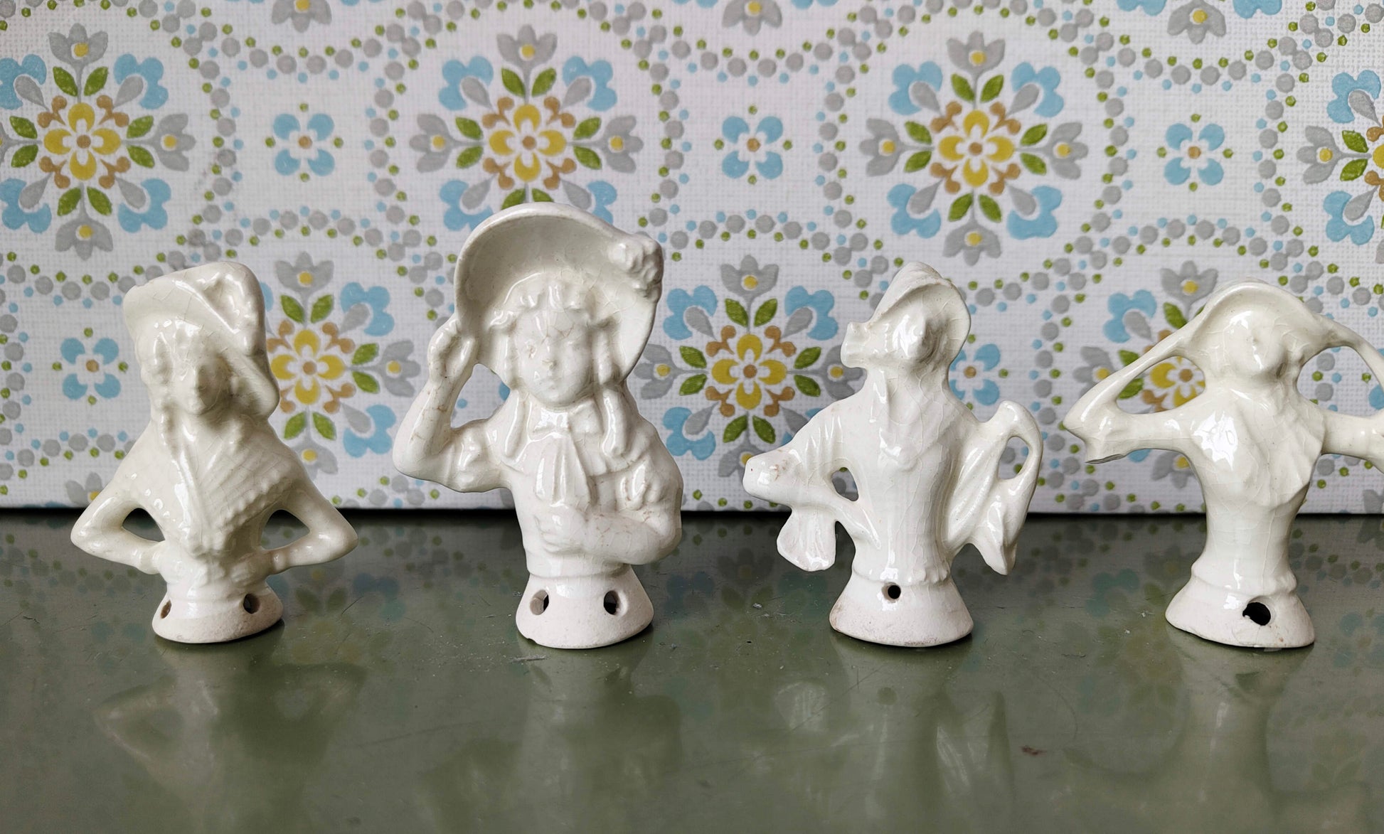 4 Halfdolls aus Porzellan um 1900 mit Macken VINTAGE SONDERPREIS