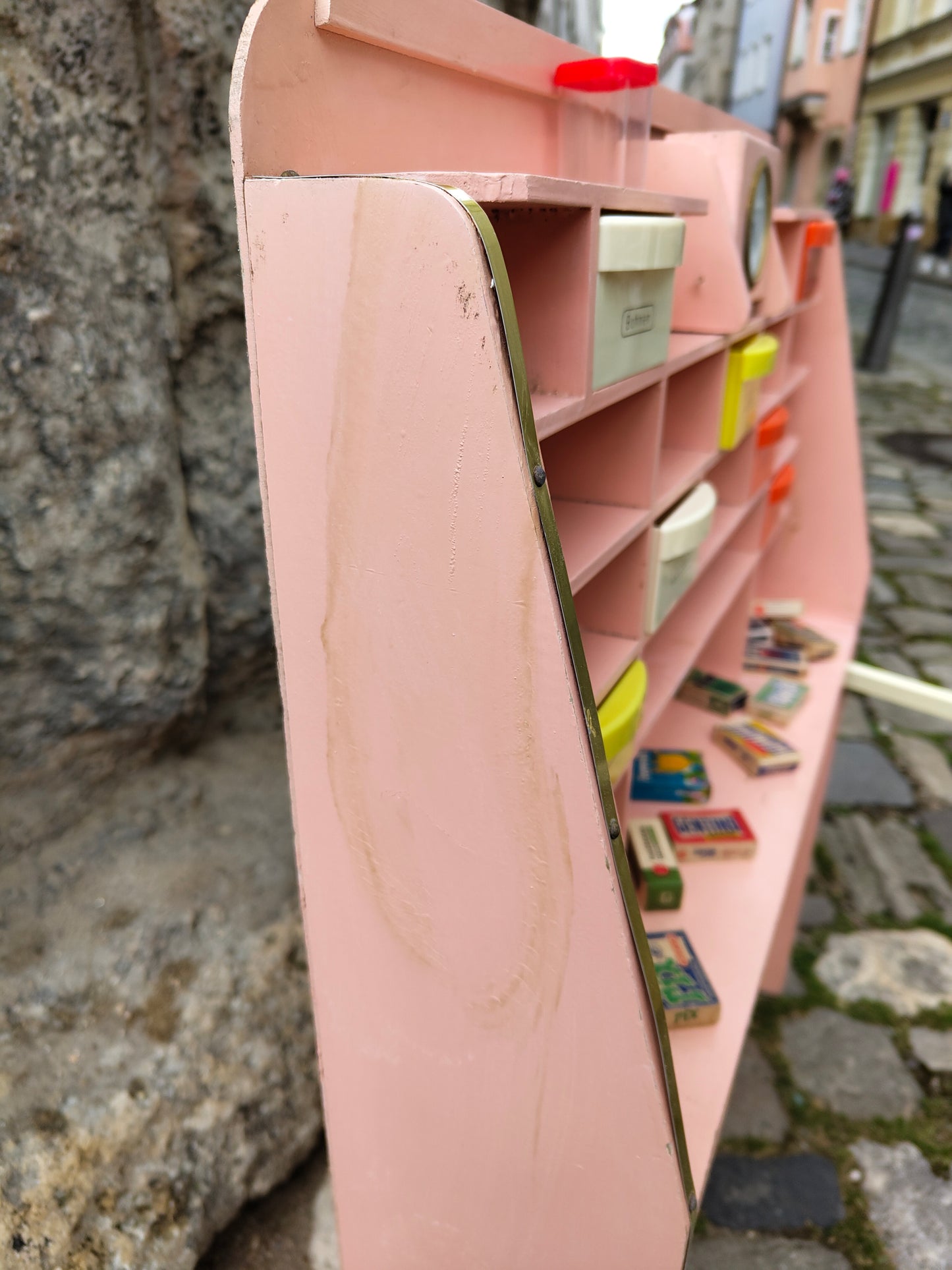 Kaufladen für Kinder mit Tresen und Zubehör zum selbst Verschönern