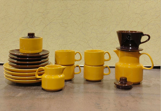 Melitta Puppengeschirr gelb braun 1970er 18 Teile mit Kanne und Filter für 4 Personen