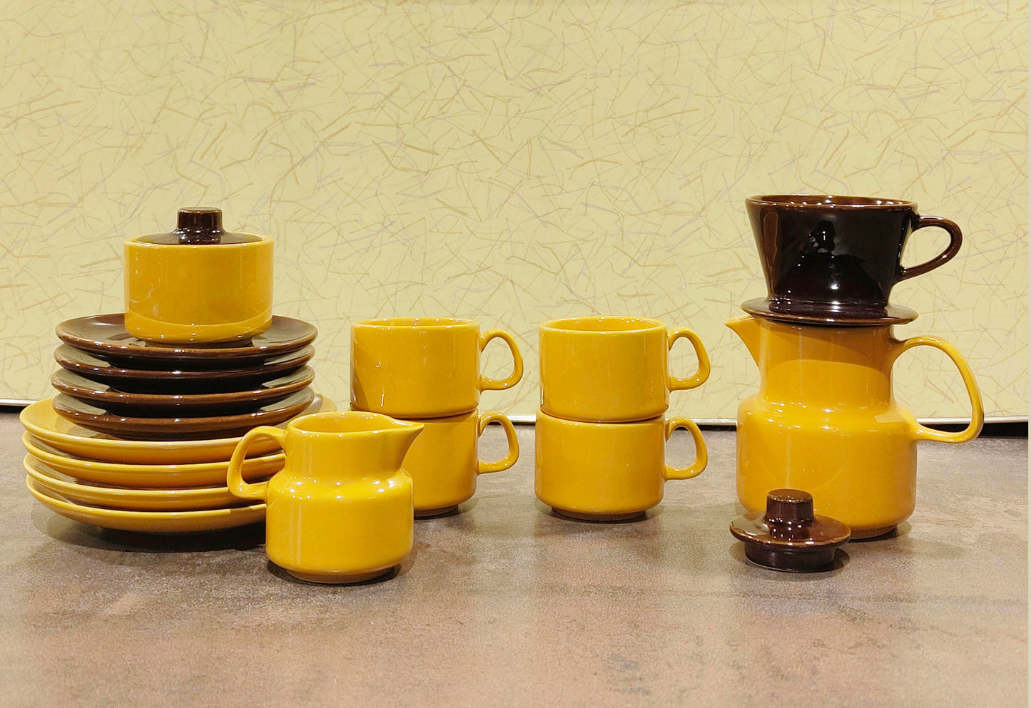 Melitta Puppengeschirr gelb braun 1970er 18 Teile mit Kanne und Filter für 4 Personen