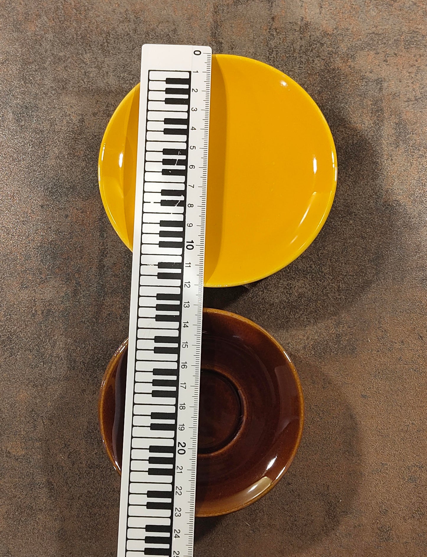 Melitta Puppengeschirr gelb braun 1970er 18 Teile mit Kanne und Filter für 4 Personen