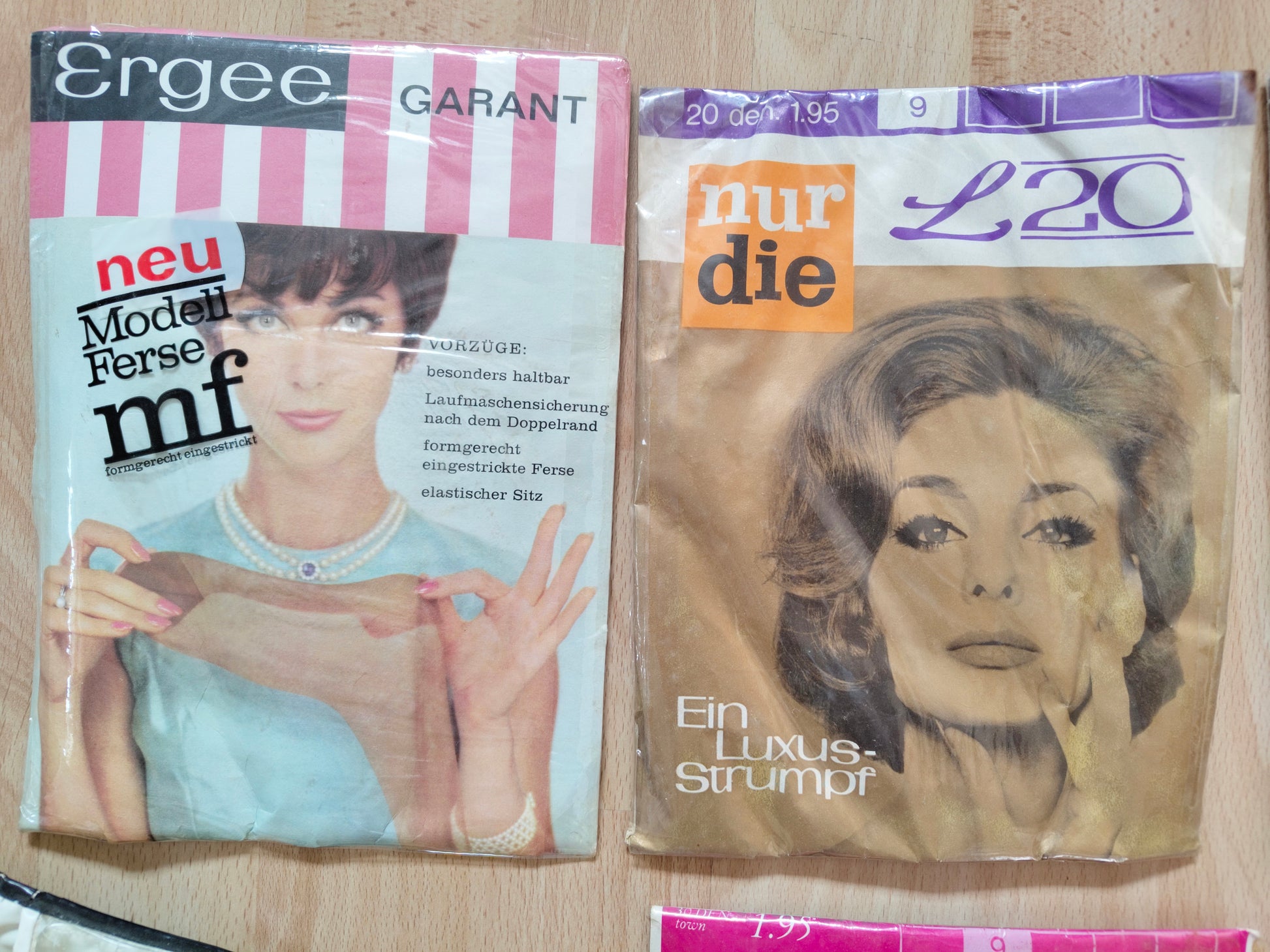 Set Nylon Strümpfe mit Aufbewahrungstasche Strumpftasche Vintage 1960er Jahre