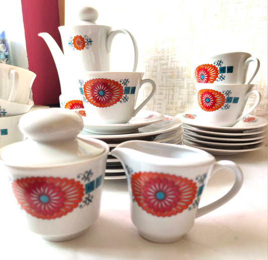 Kaffeegeschirr für 6 Personen von Seltmann Weiden – 70er Jahre Pril Blumen-Design VINTAGE