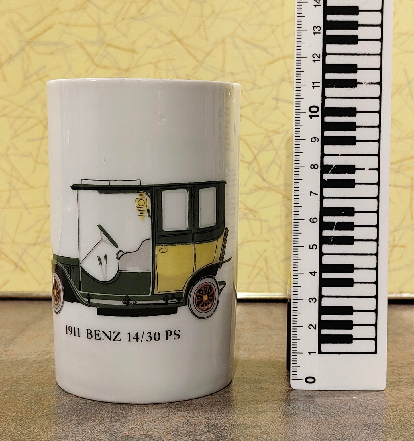 Krug und 5 Becher Porzellan Oldtimer Auto von Thomas