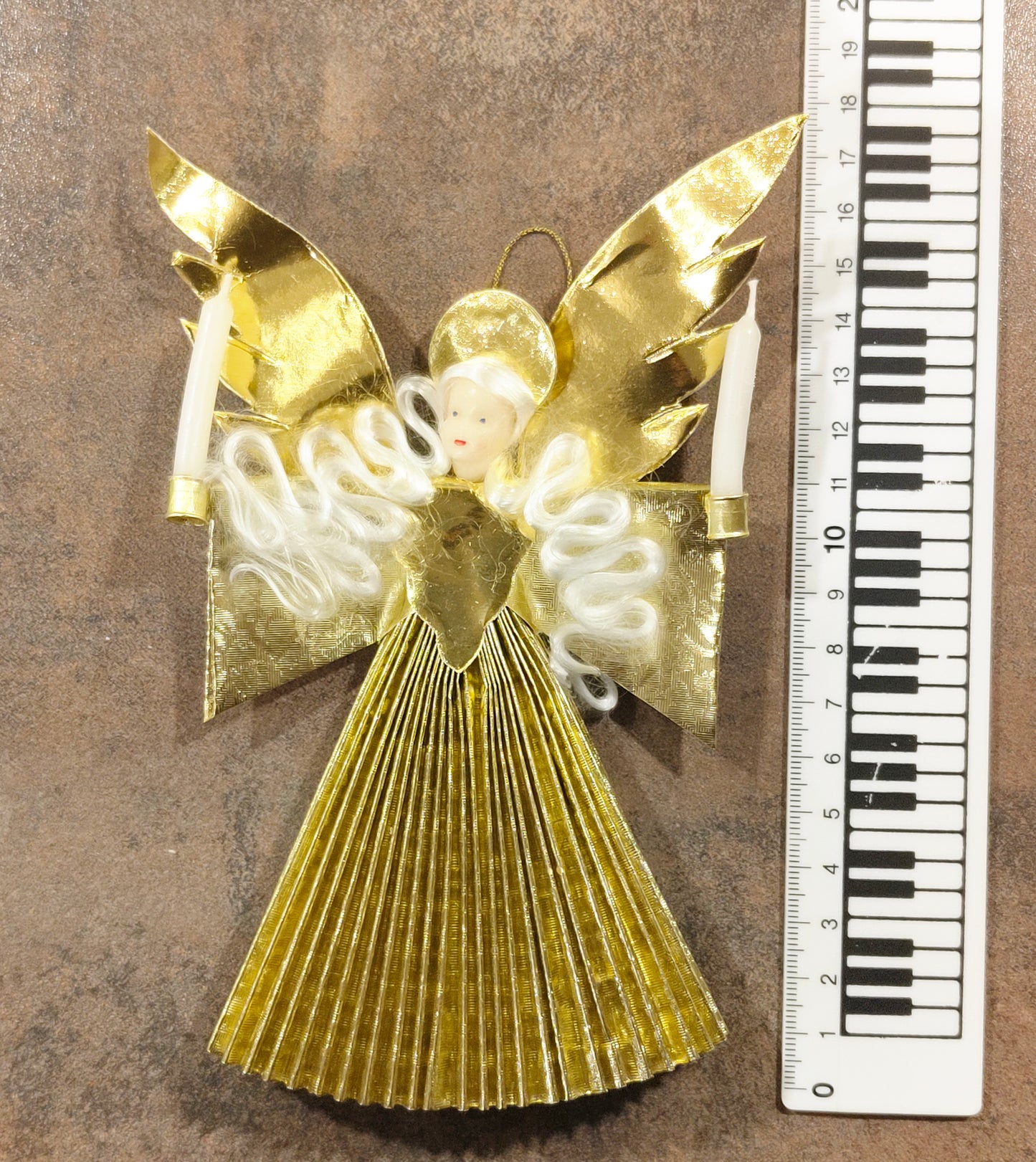 Vintage Wachsengel aus Aluminium in Stollwerk Pralinen Verpackung 1960er