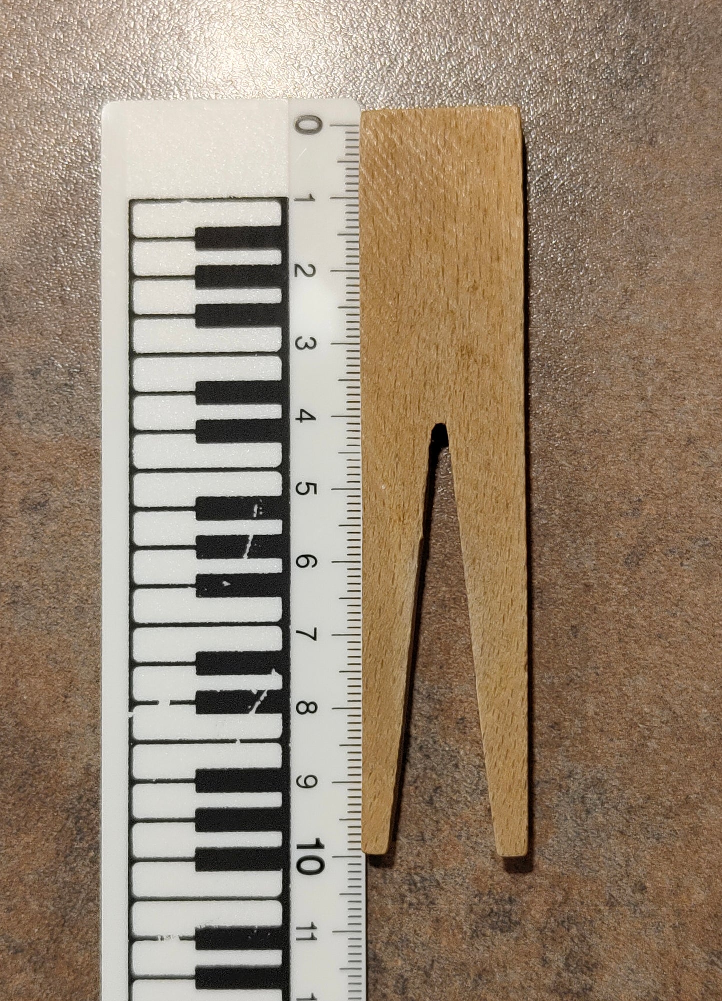 Über 30 Vintage Holz Wäscheklammern in Omas Aufbewahrungs Beutel