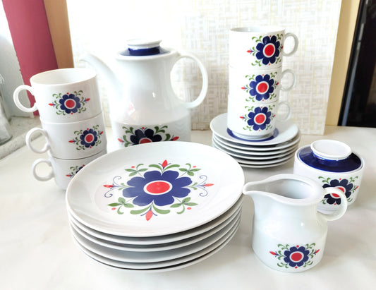 Kaffeeservice für 6 Personen von Winterling – Blumen-Dekor der 70er Jahre