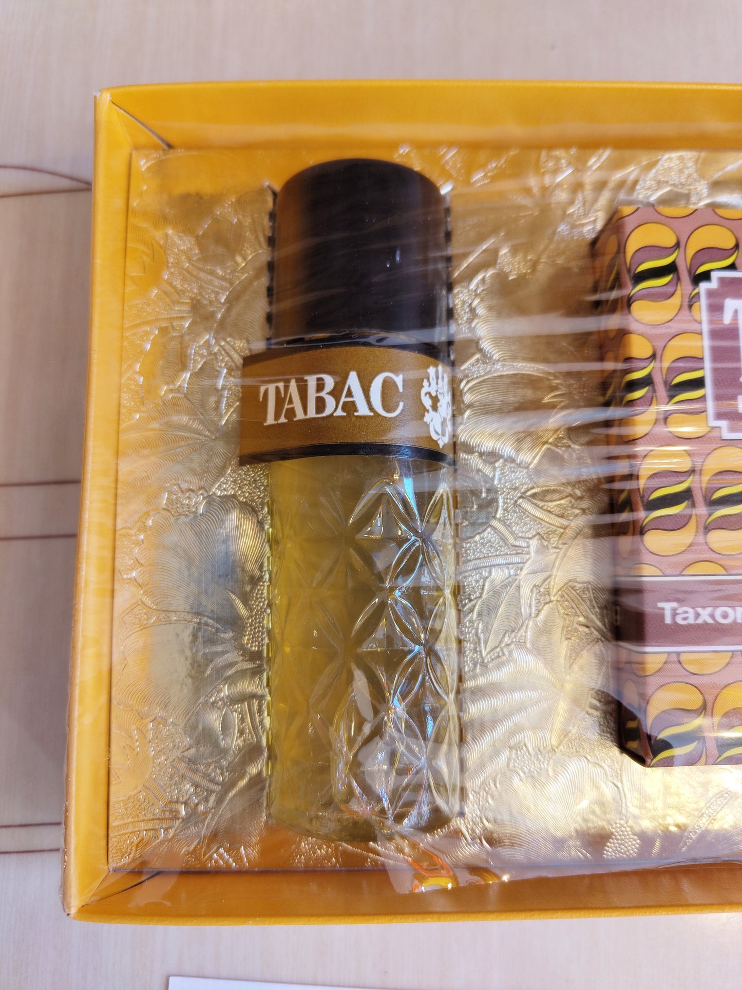 Taxor Cosmetic Berlin Duft und Seife "Tabac" in der braun orange gemusterten Geschenkverpackung, OVP 1970er VINTAGE