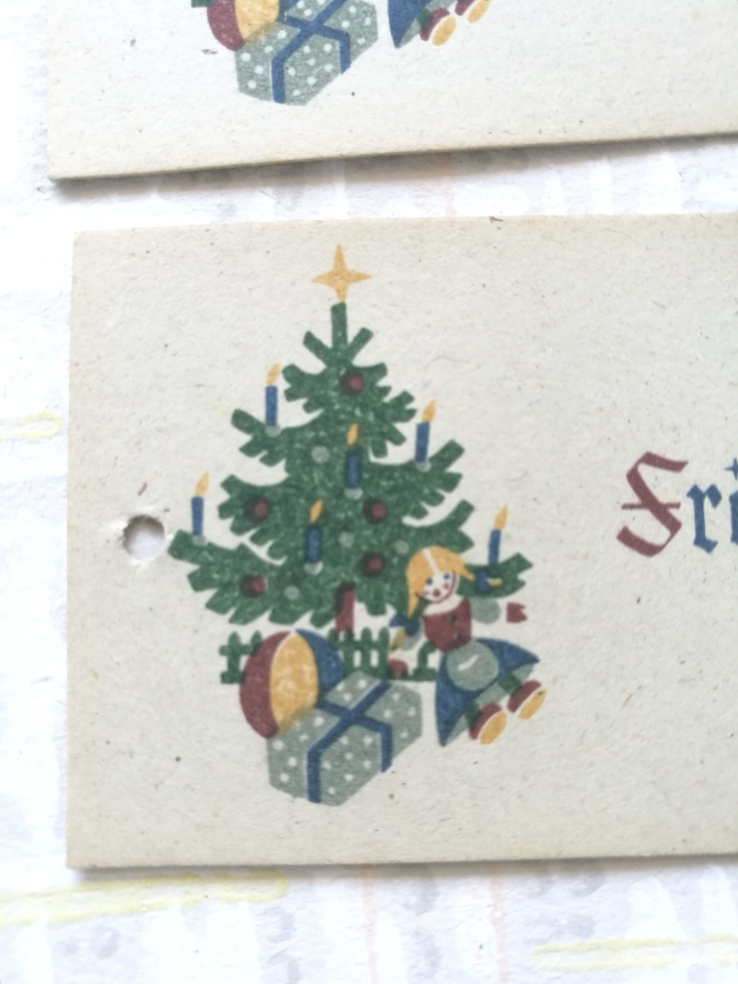 5 Anhänger für Geschenke "Fröhliche Weihnacht" Weihnachtsbaum mit Geschenken Vintage