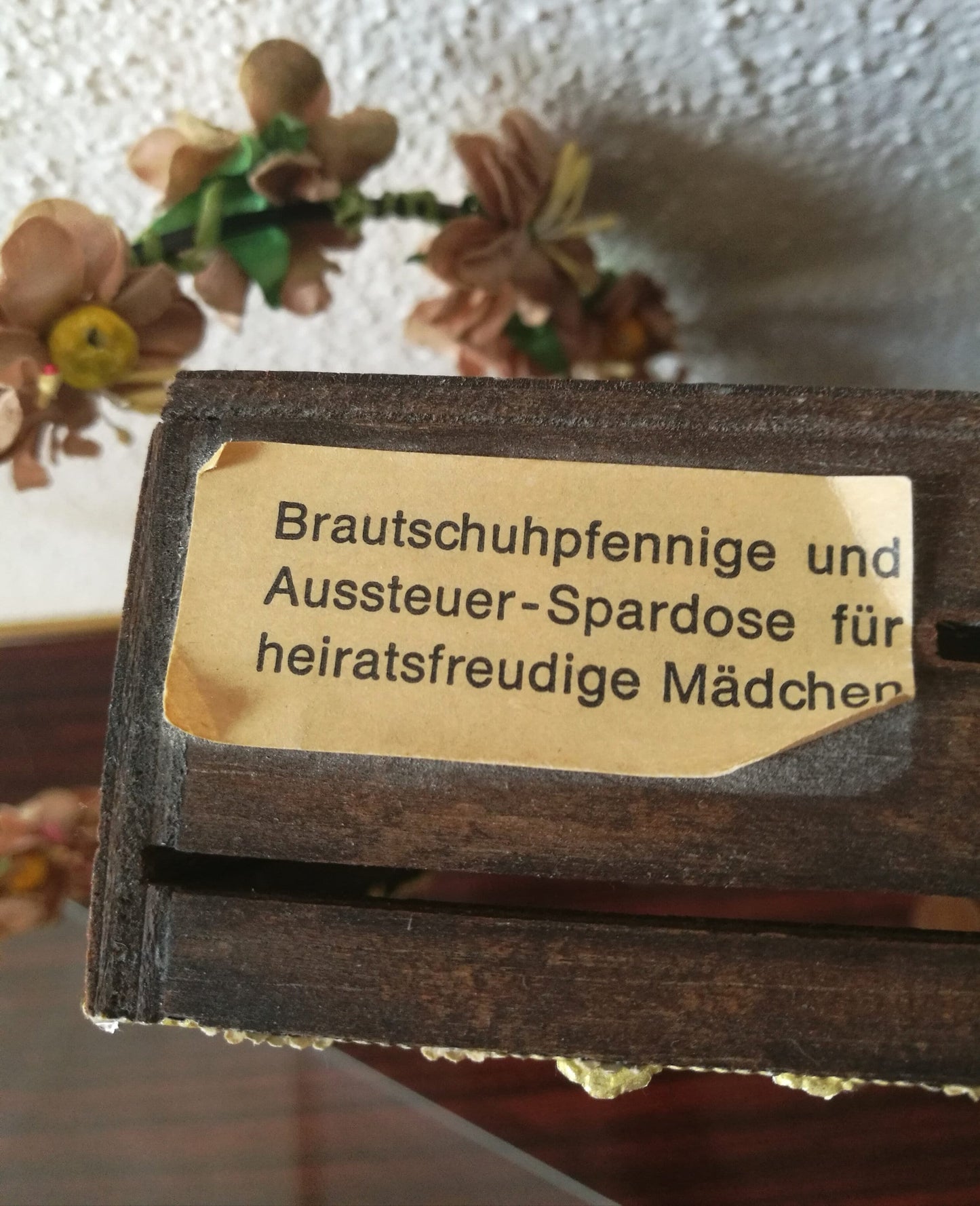 Brautschuhpfennige und Aussteuer-Spardose für heiratsfreudige Mädchen Vintage Spardose