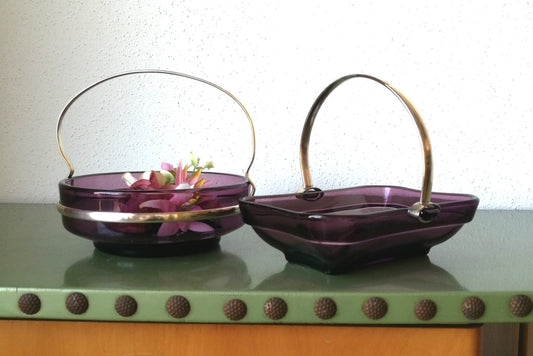 2 lila Anbieteschalen Glas mit versilbertem Griff VINTAGE 1950er